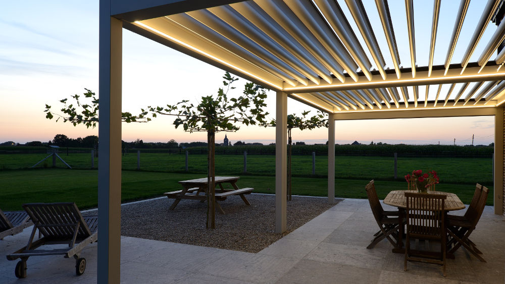 Lamellendach Pergola Terrasse abends beleuchtet für Lörrach, Freiburg, Rheinfelden, Baden (CH), Zürich (CH), Basel (CH), Dreiländereck, Schliengen, Nordschweiz Lamellendach Pergola Terrasse abends beleuchtet für Lörrach, Freiburg, Rheinfelden, Baden (CH), Zürich (CH), Basel (CH), Dreiländereck, Schliengen, Nordschweiz