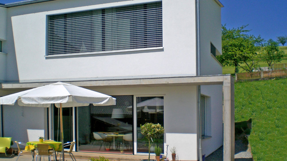 Rahmenloses revo-Fenster Einfamilienhaus, Terrasse Ortenau Rahmenloses revo-Fenster Einfamilienhaus, Terrasse Ortenau